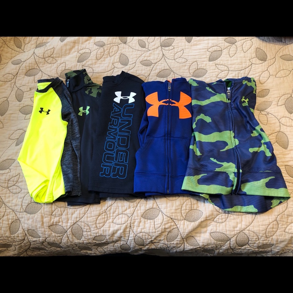Boys size 4 Under Armour